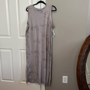 Sleeveless grey tie dye dress